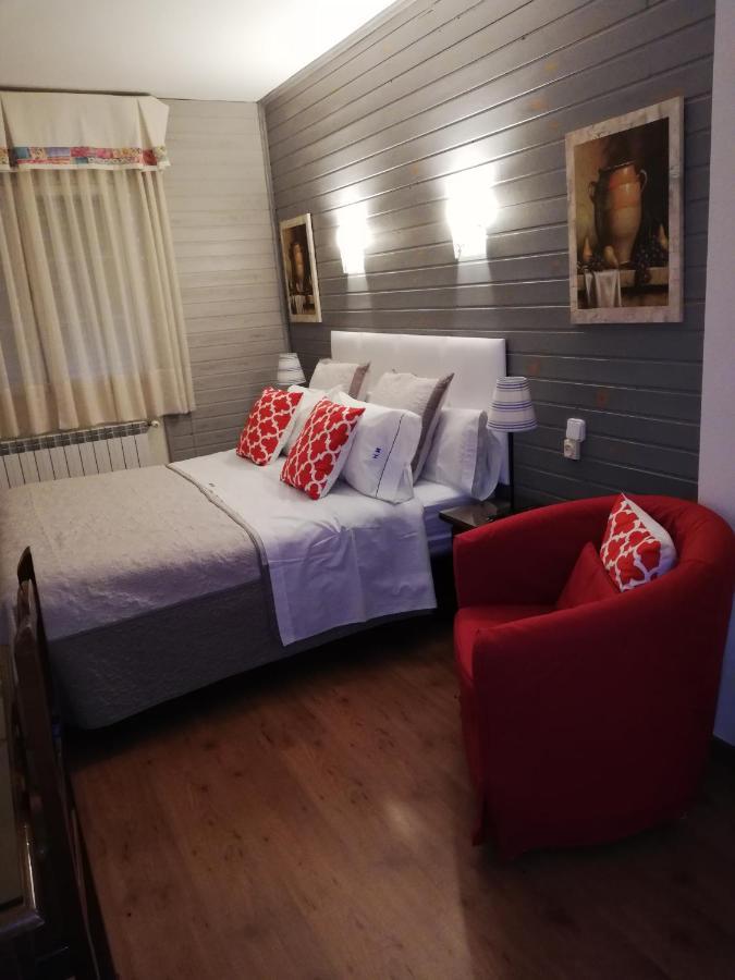 Hostal Martin - Sanabria Ribadelago Buitenkant foto
