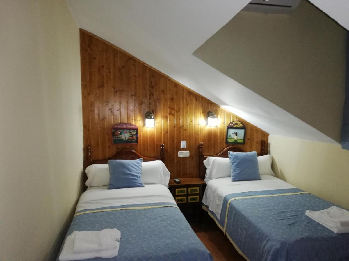 Hostal Martin - Sanabria Ribadelago Buitenkant foto