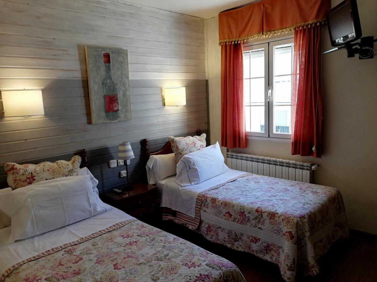 Hostal Martin - Sanabria Ribadelago Buitenkant foto