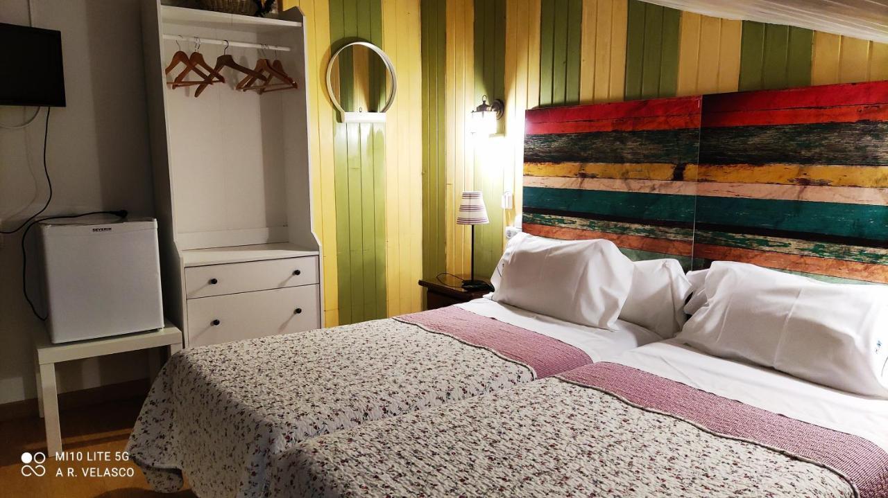 Hostal Martin - Sanabria Ribadelago Buitenkant foto