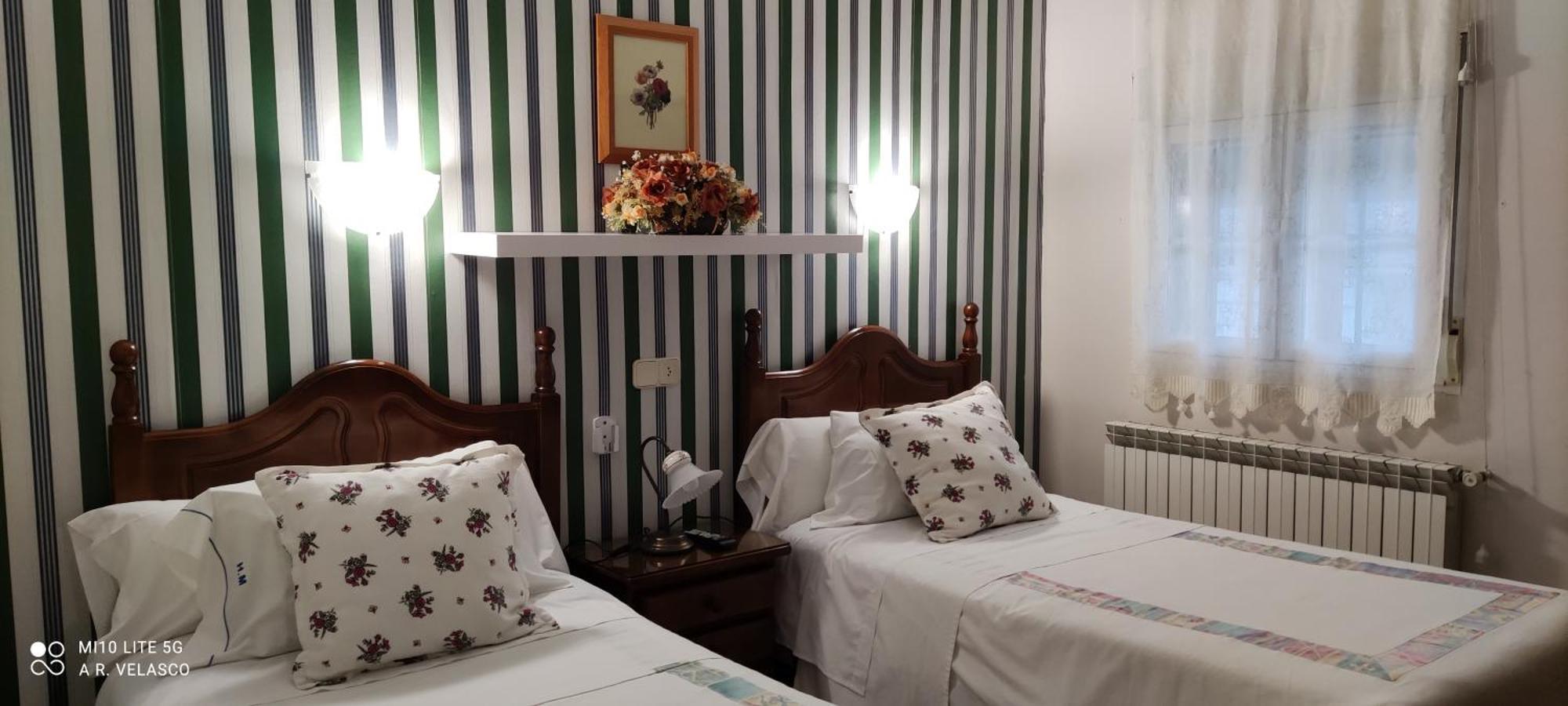 Hostal Martin - Sanabria Ribadelago Buitenkant foto