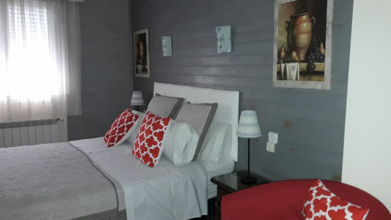 Hostal Martin - Sanabria Ribadelago Buitenkant foto