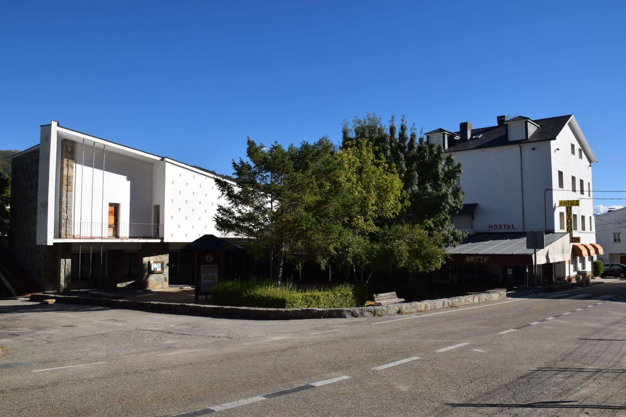 Hostal Martin - Sanabria Ribadelago Buitenkant foto