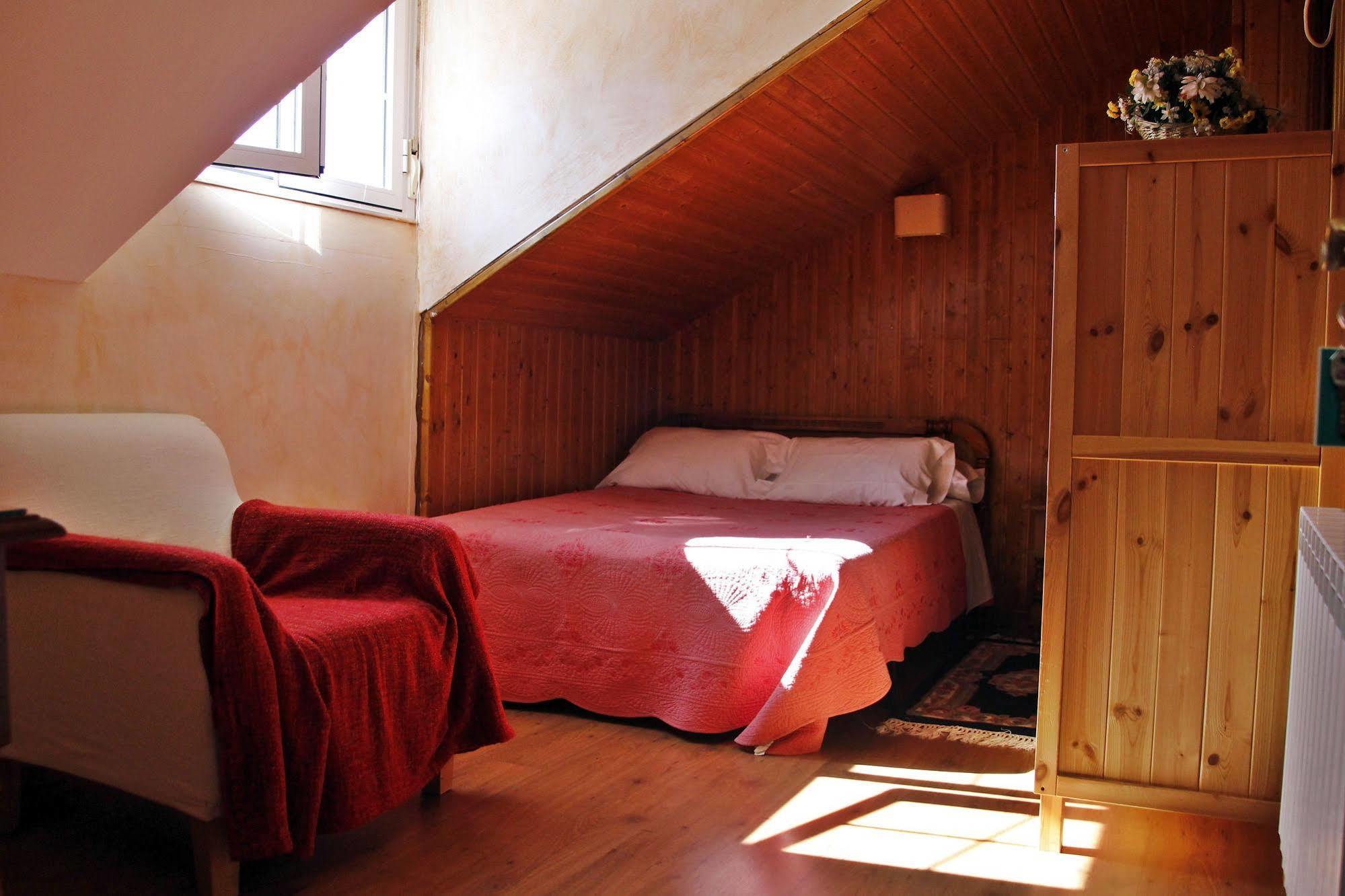 Hostal Martin - Sanabria Ribadelago Buitenkant foto
