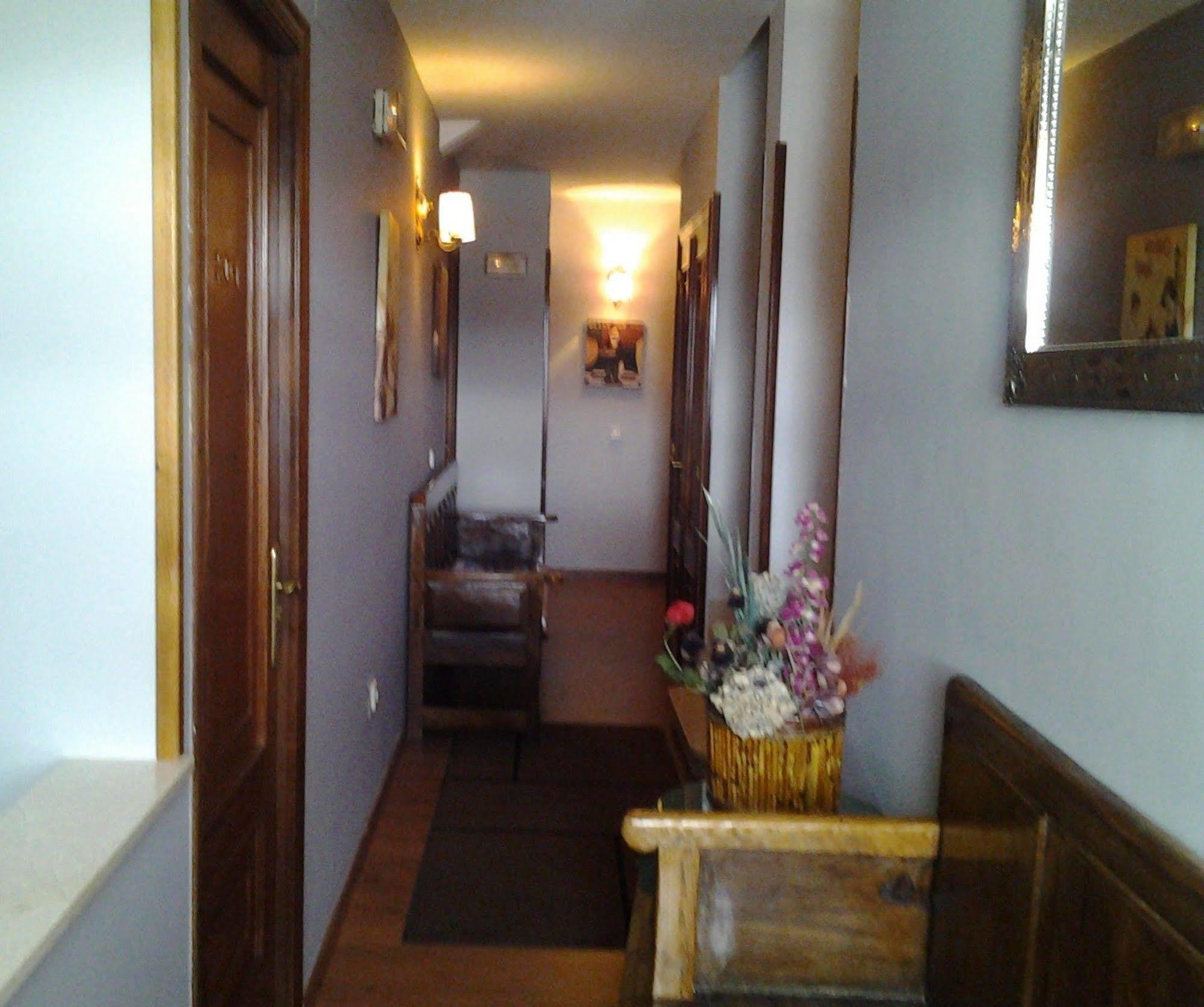 Hostal Martin - Sanabria Ribadelago Buitenkant foto